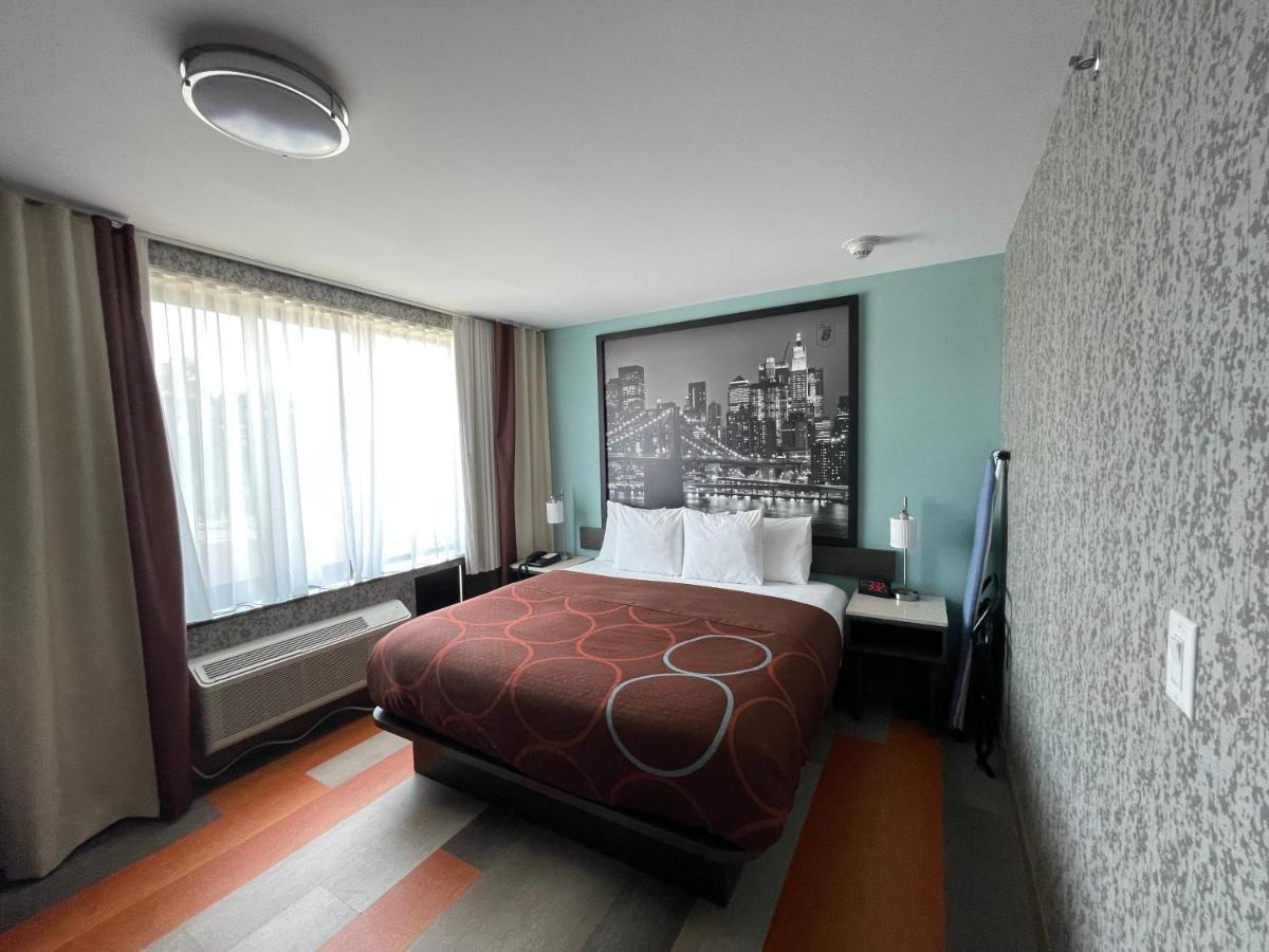 Super 8 By Wyndham Brooklyn Williamsburg Ξενοδοχείο Νέα Υόρκη Εξωτερικό φωτογραφία