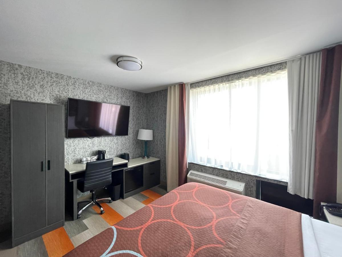 Super 8 By Wyndham Brooklyn Williamsburg Ξενοδοχείο Νέα Υόρκη Εξωτερικό φωτογραφία
