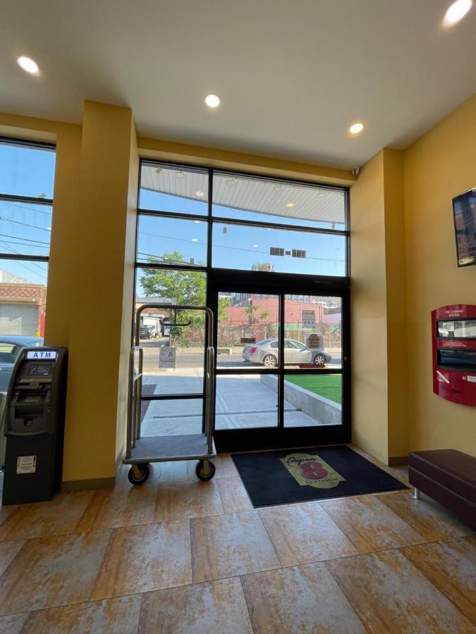 Super 8 By Wyndham Brooklyn Williamsburg Ξενοδοχείο Νέα Υόρκη Εξωτερικό φωτογραφία